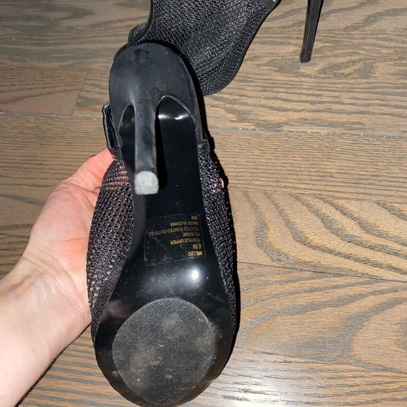 Like new steve madden MESH SUPER HOT HEELS - Picture 5 of 5